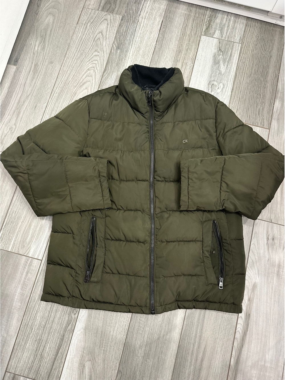 Calvin Klein Men's Olive Green Puffer Jacket Medium